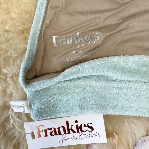 Frankies Phoebe Bikini Top - Picture 10 of 10